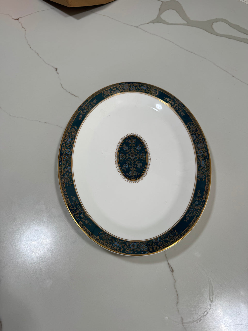 Royal Doulton Carlyle Large Oval Platter | Fine Bone China | Made in England | Serving Platter